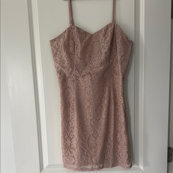 Dress The Population Elegant Pink Lace Dress - Picture 2 of 6